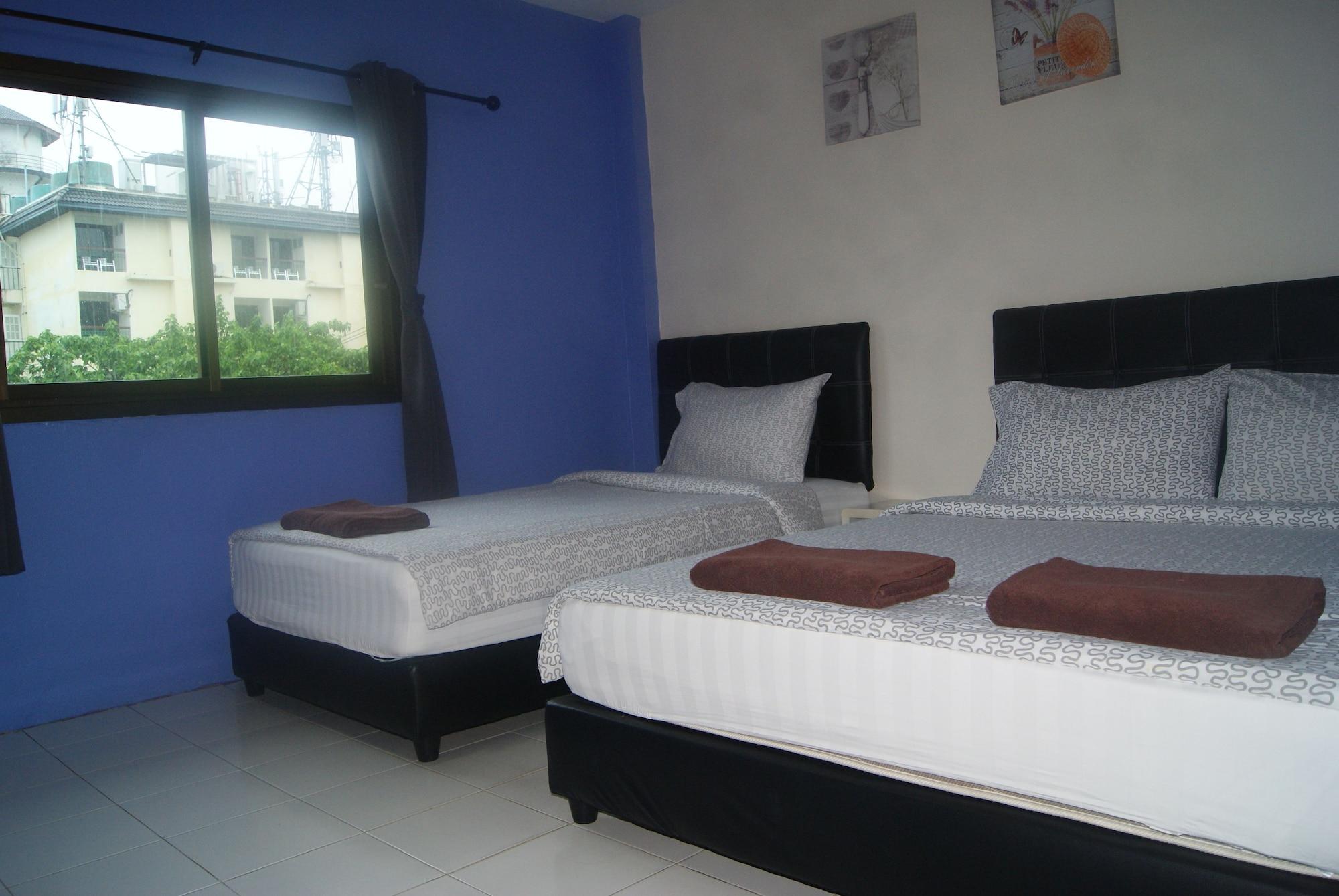 Pineapple Guesthouse Karon Exterior foto