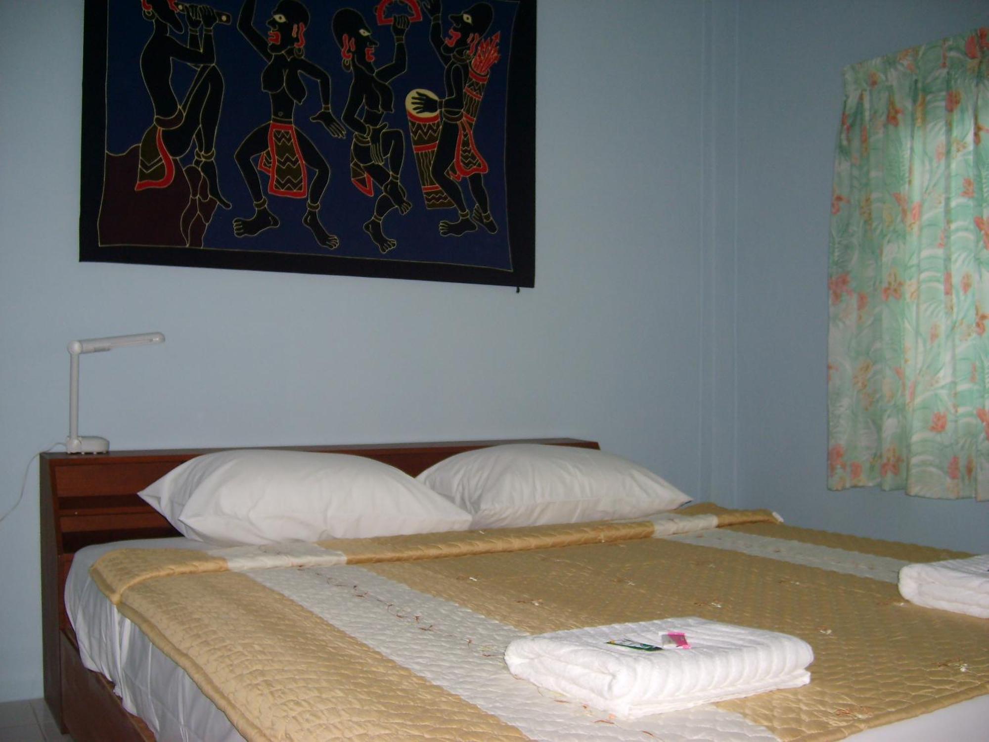 Pineapple Guesthouse Karon Exterior foto